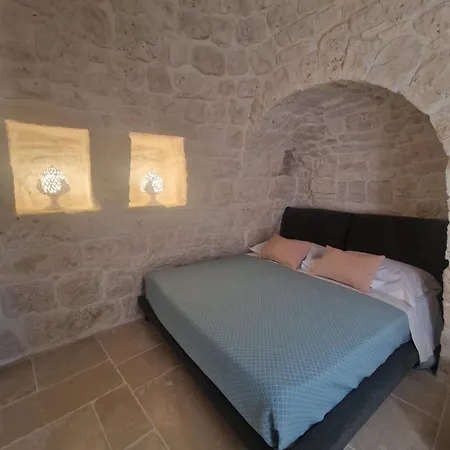 Trulli Aura Bianca 3* Alberobello